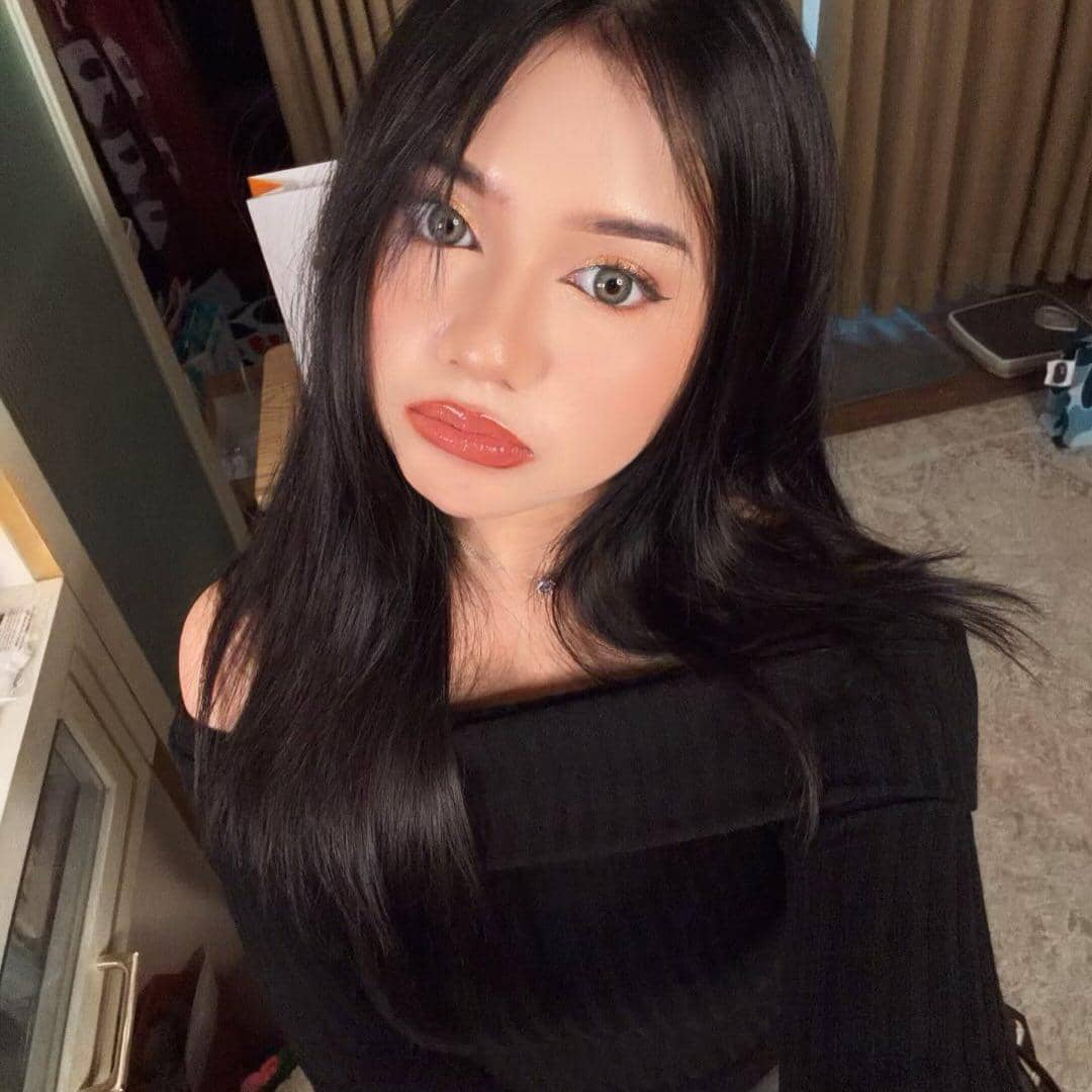 Hairstyle ala Diva Azzura (instagram.com/diva.azzura)