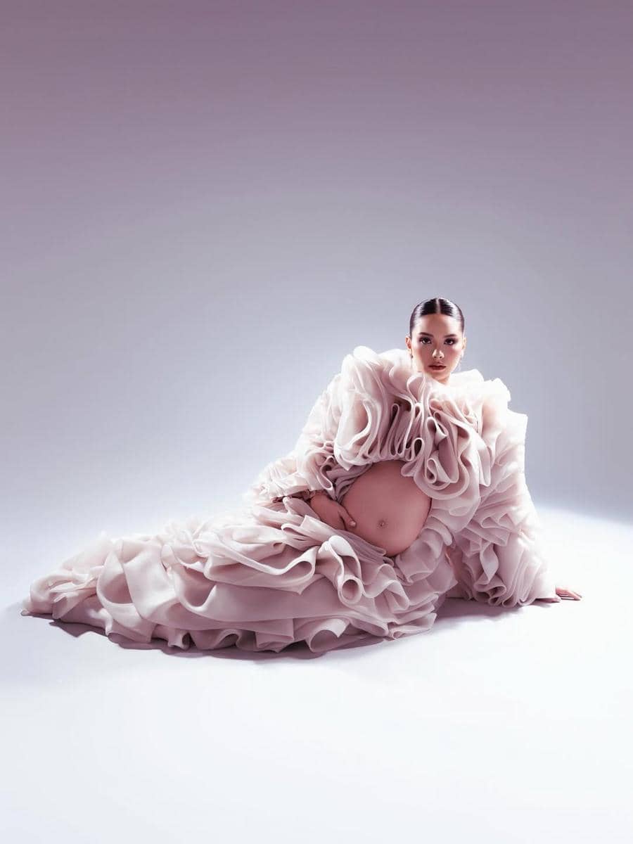 Gaya Maternity Shoot Alyssa Daguise (instagram.com/alyssadaguise)