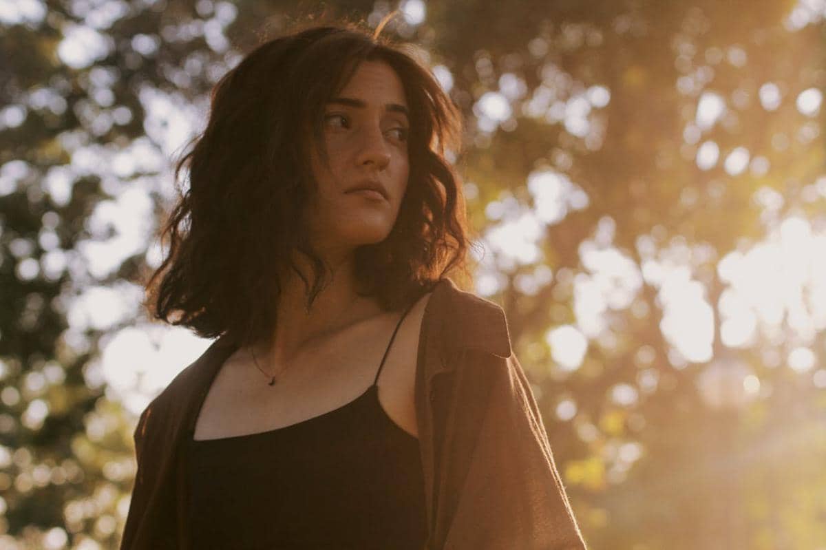 Kenapa Merasa Tertinggal di Usia 20–30? Jawabannya Bikin Kamu Tersadar