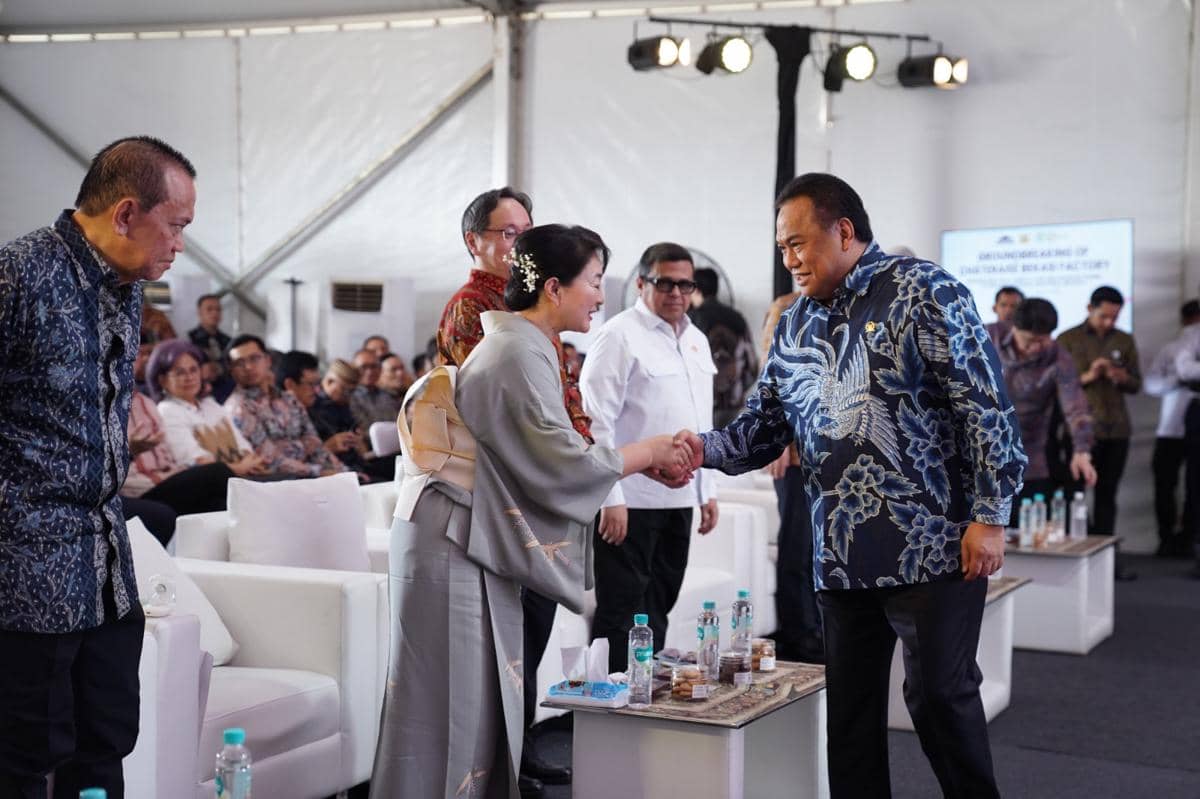 Groundbreaking Of Chateraise Bekasi Factory. 