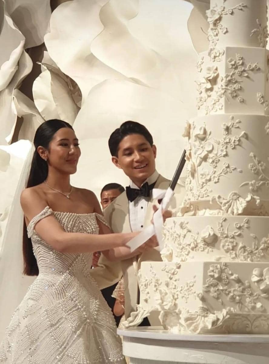 Resepsi pernikahan Teuku Rassya dan Cleantha Islan. 