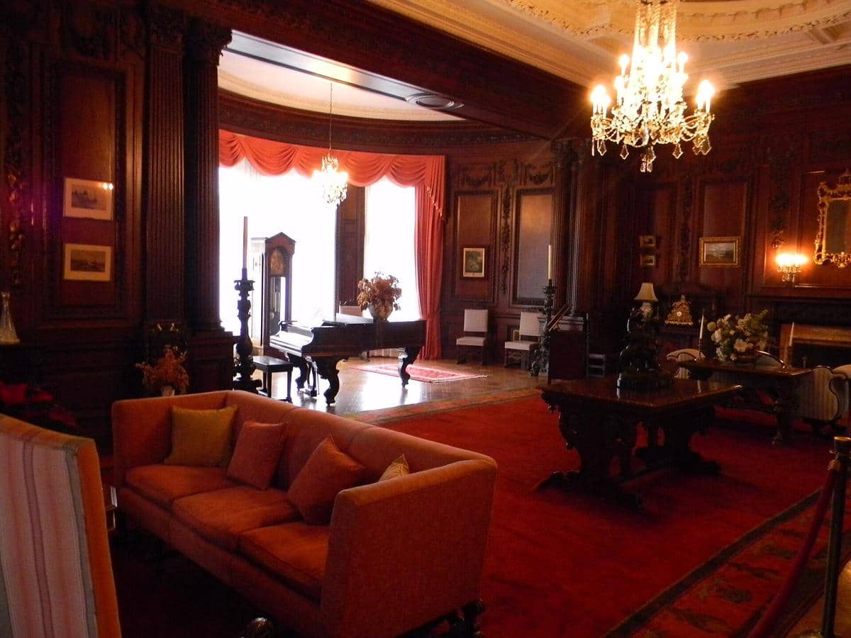 salah satu ruangan di Casa Loma