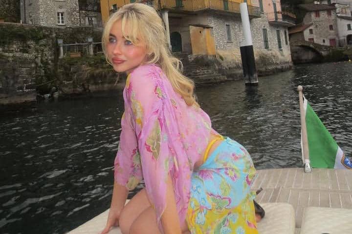 14 Kejadian Buruk yang Dialami Sabrina Carpenter, Terbaru Coachella!