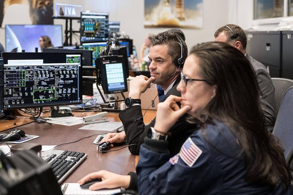 ilustrasi ilmuwan NASA