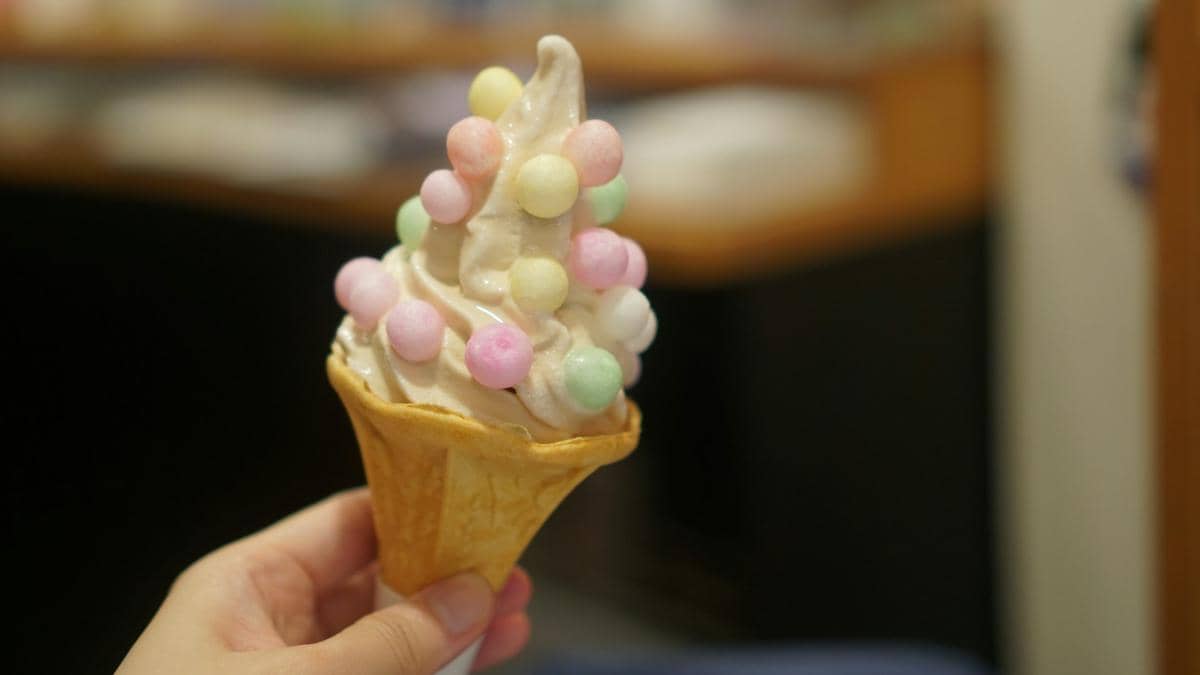 ilustrasi soft serve ice cream