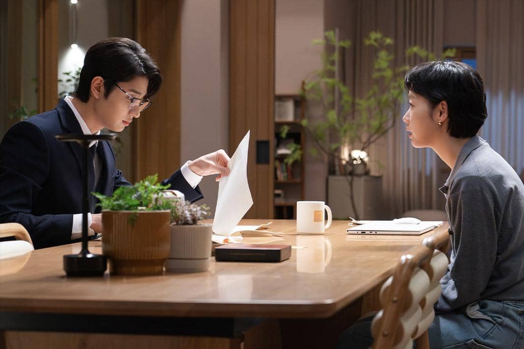 Kim Yu Mi (Kim Go Eun) dan Shin Soon Rok (Kim Jae Won) dalam drakor Yumi's Cells 3 