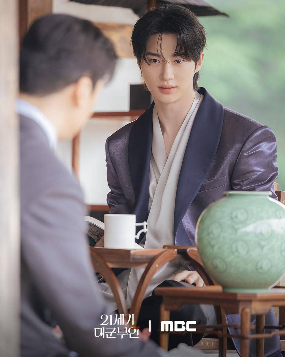 Still cut Perfect Crown