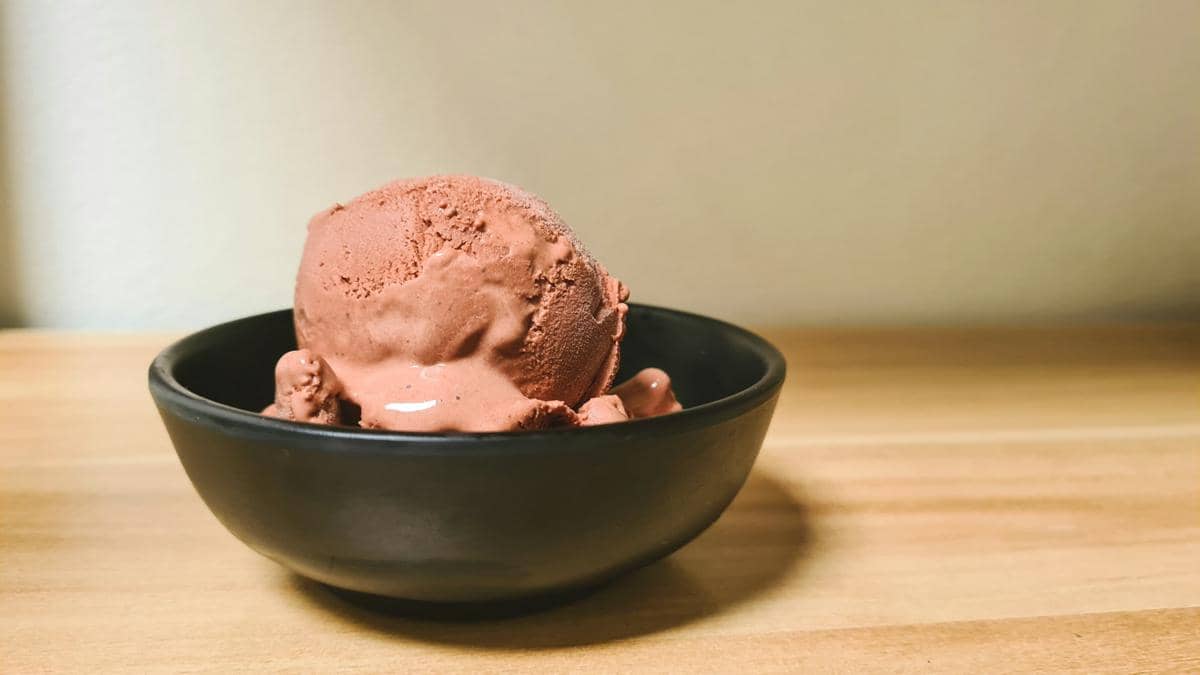 5 Cara Beda Menikmati Es Krim, Jadi Sensasi yang Menyenangkan