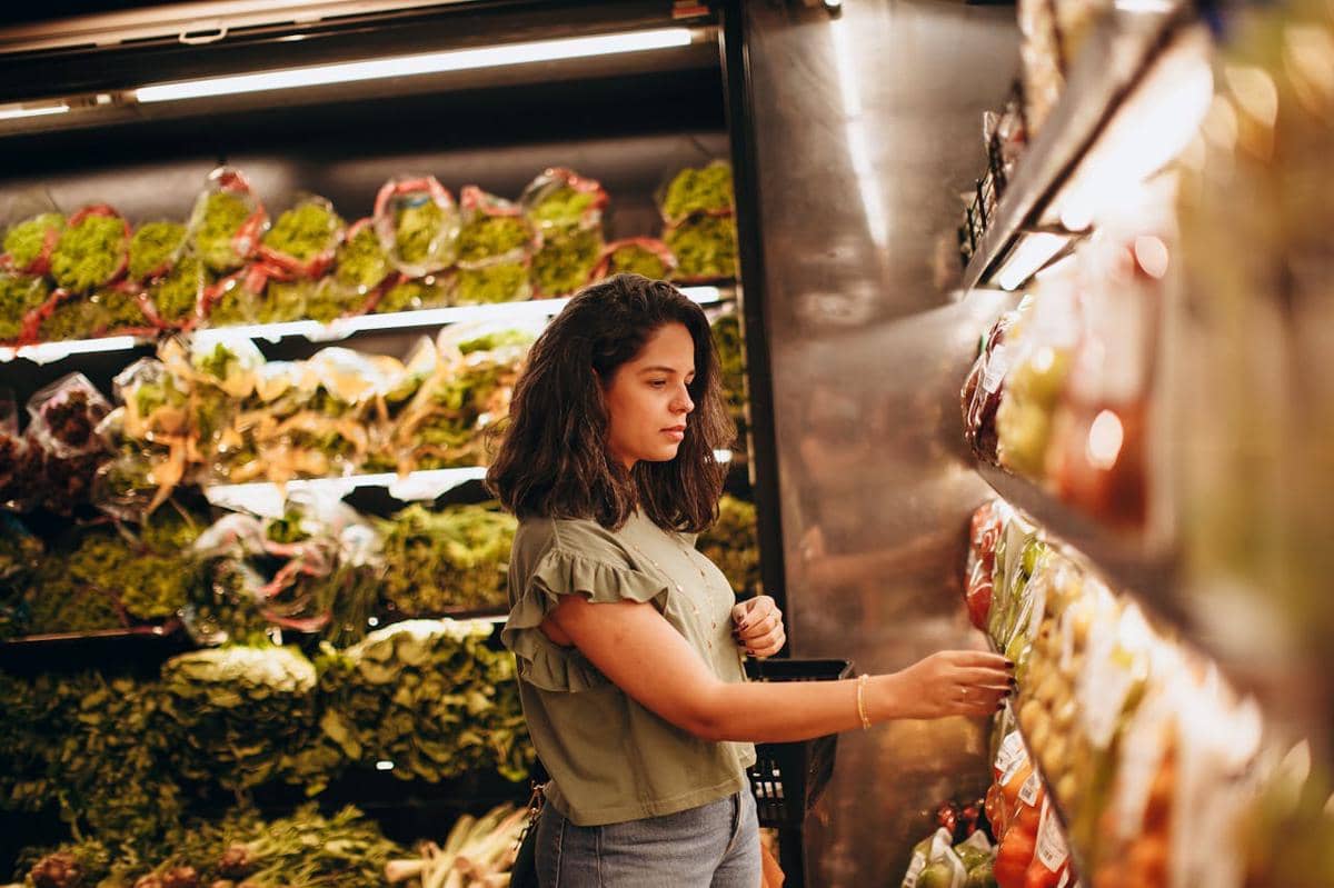 Ilustrasi grocery shopping