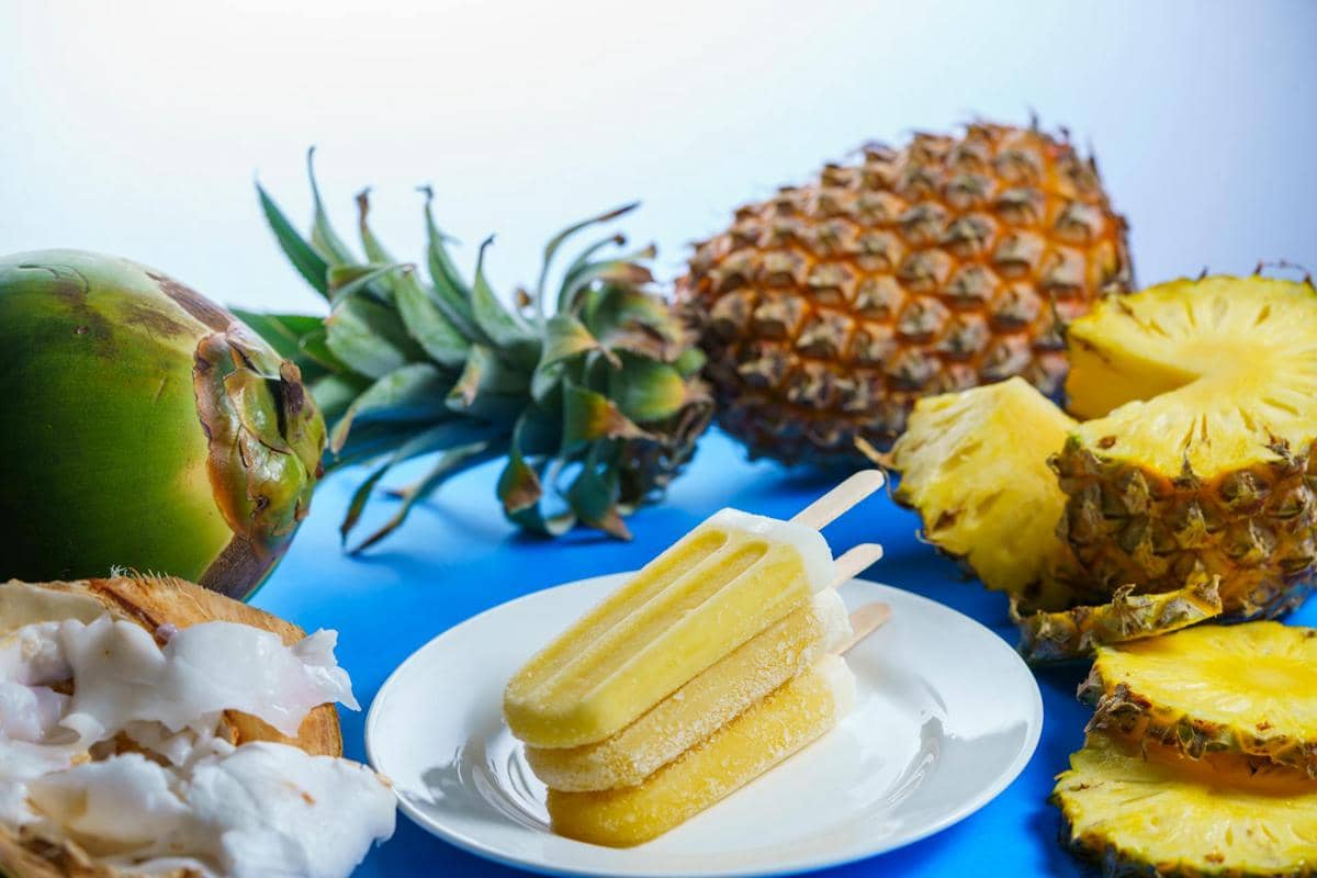 ilustrasi pineapple ice cream