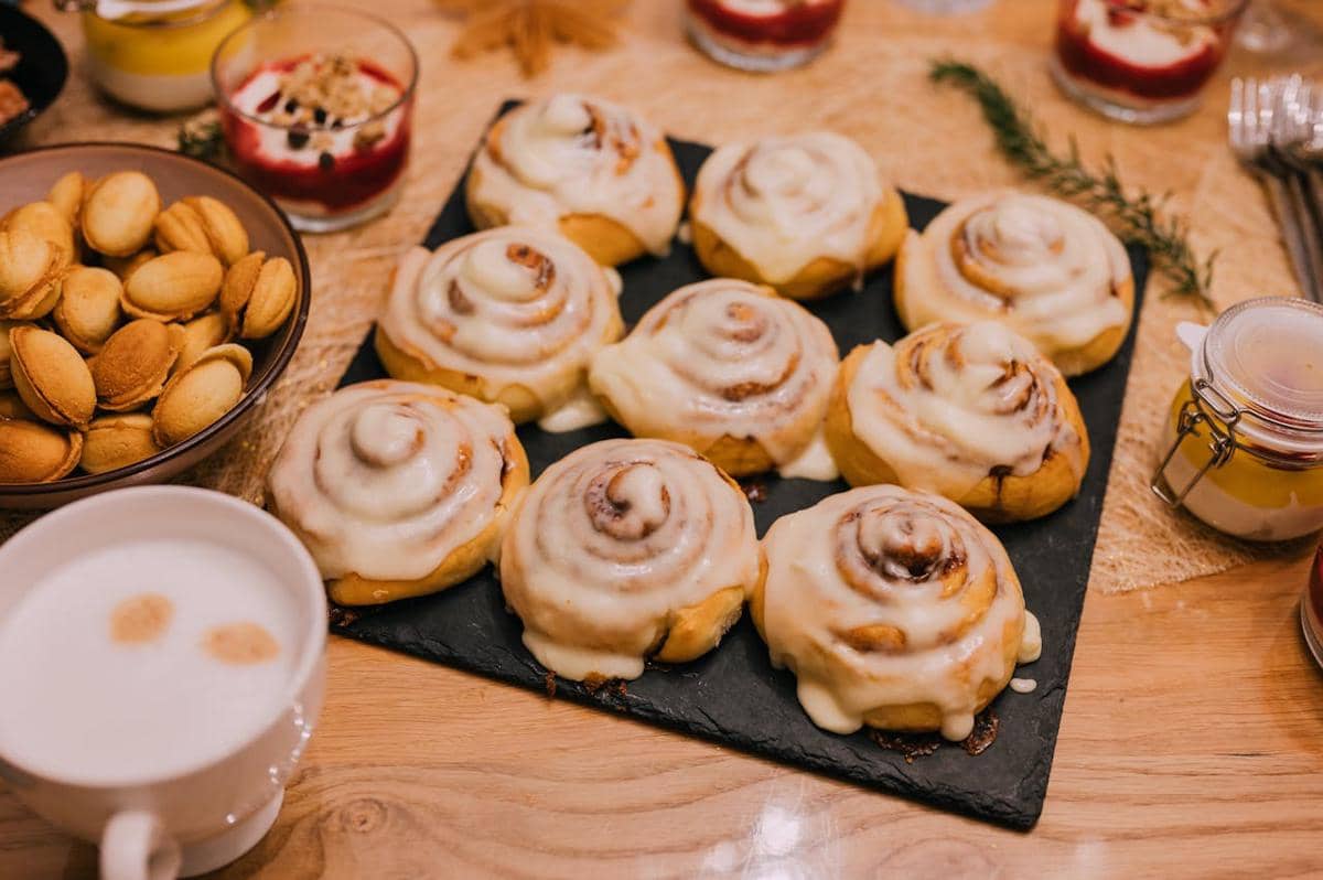 ilustrasi cinnamon roll