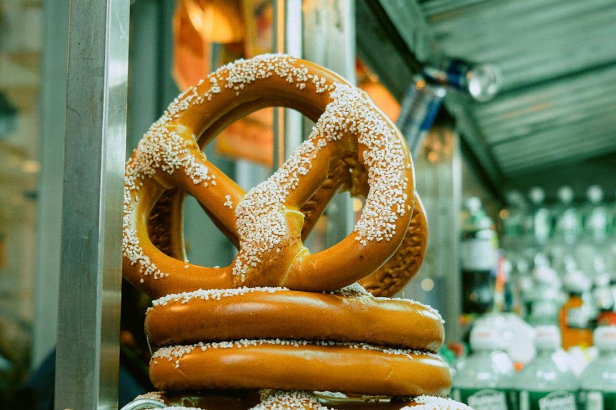 ilustrasi pretzel