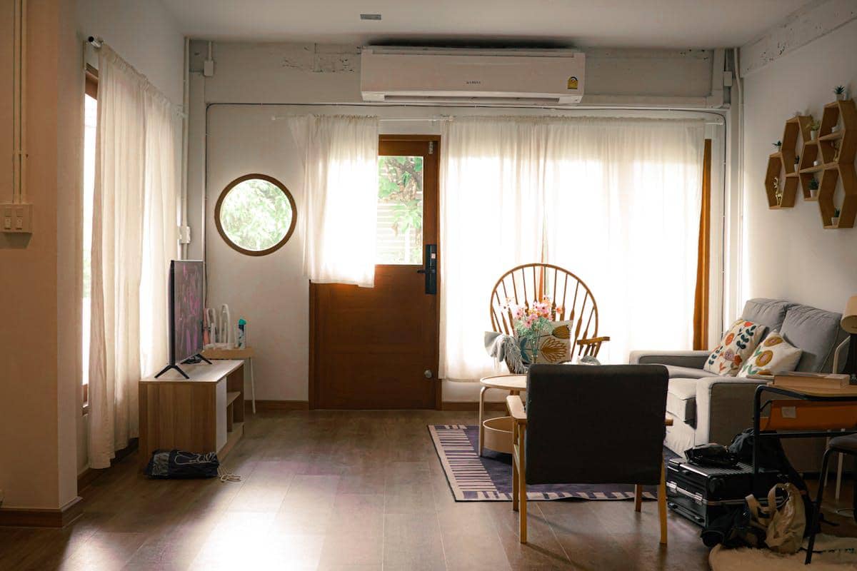 5 Tips Hemat Listrik AC Inverter Pas Cuaca Panas, Anti Boncos!