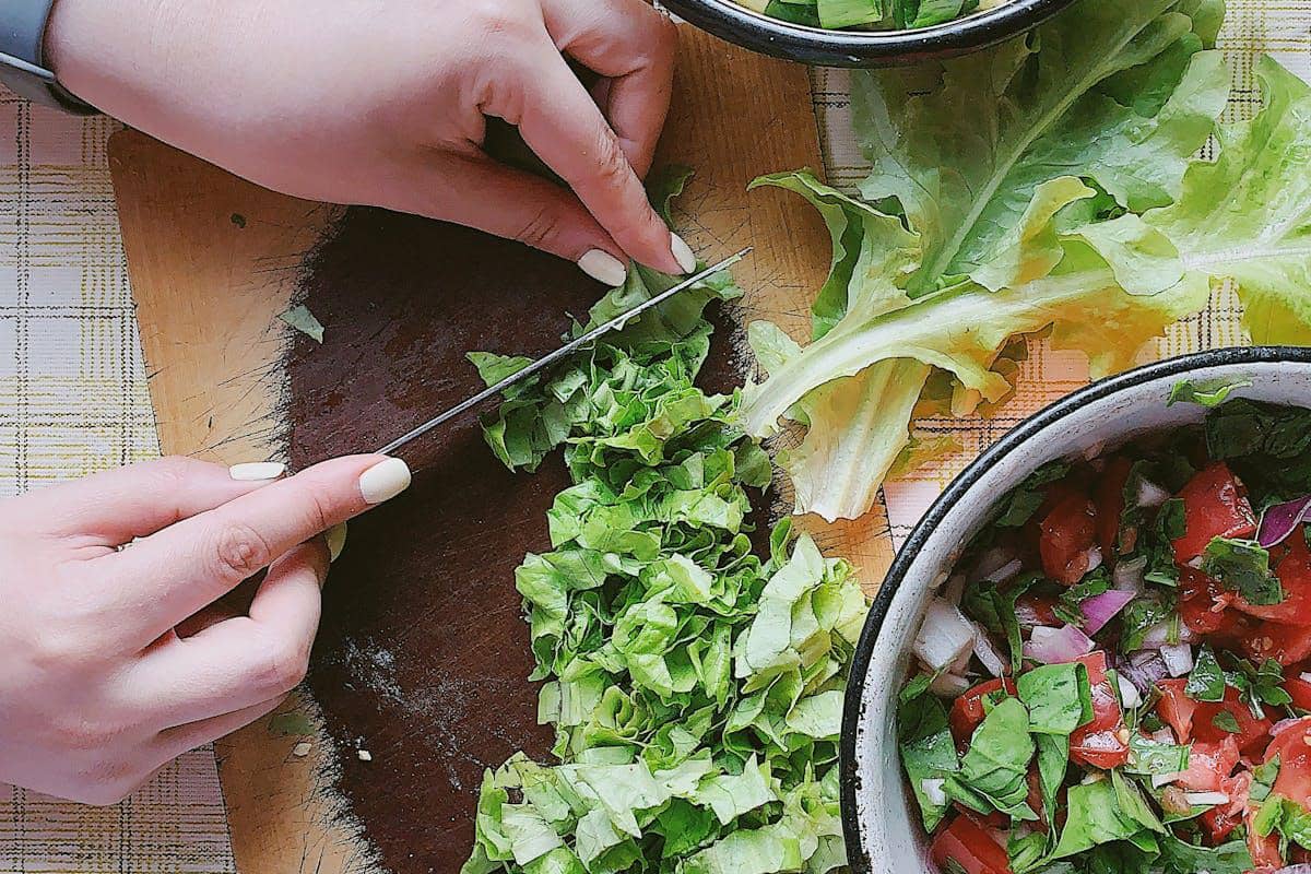 Apa Itu Potongan Rough Chop? Teknik Potong ala Chef Professional