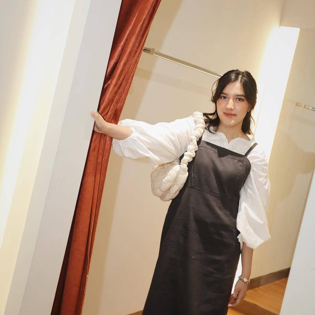 inspirasi makeup soft natural ala Ify Alyssa 