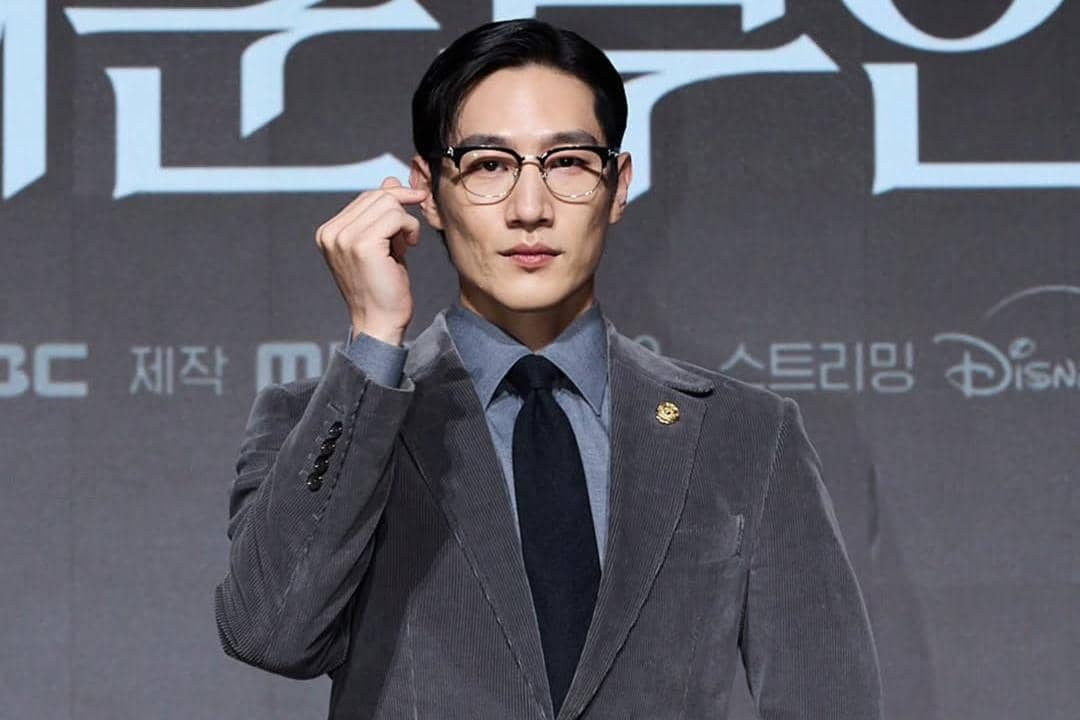 Noh Sang Hyun pas promosi drama Korea Perfect Crown