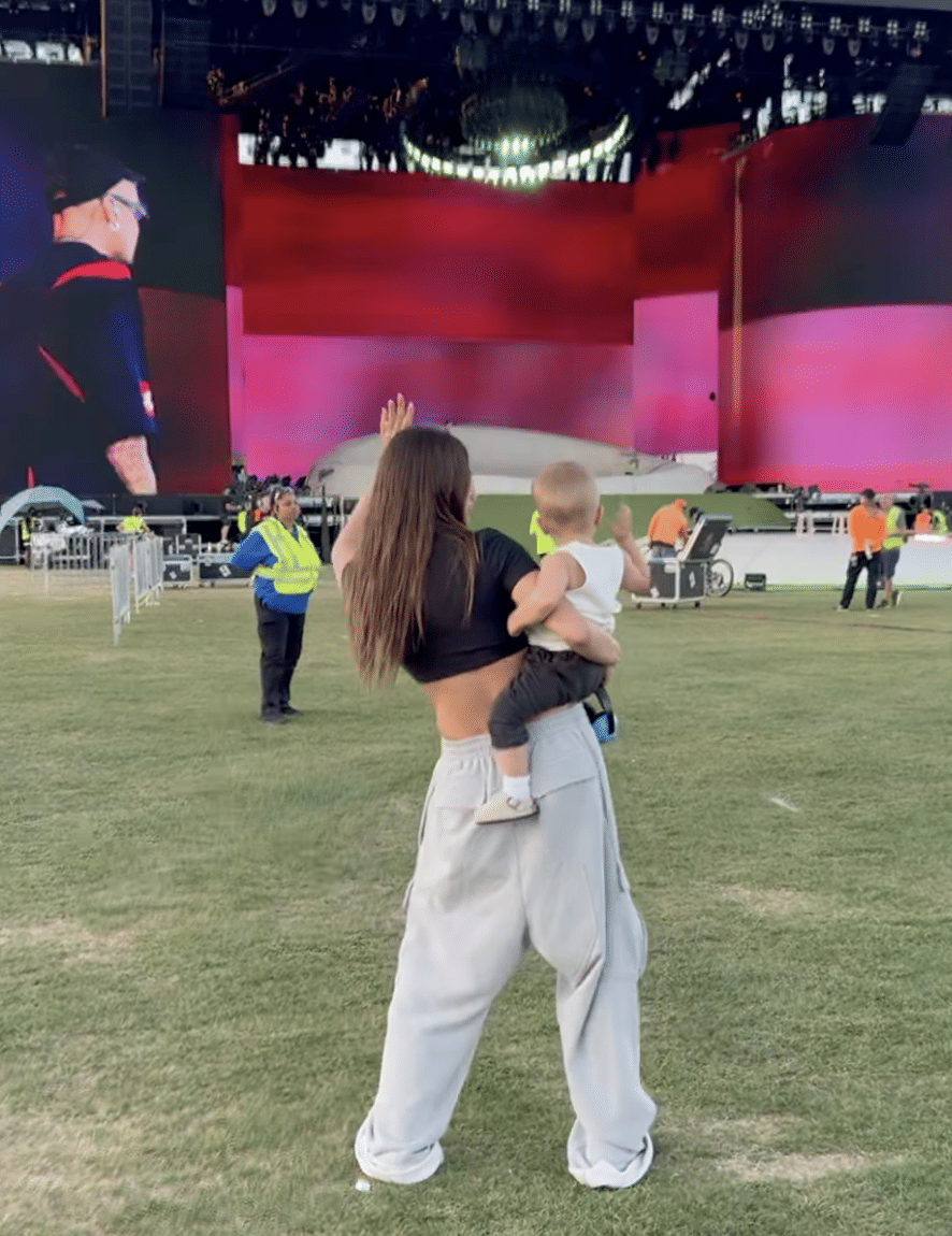 momen Hailey menemani Justin Bieber latihan di Coachella 2026