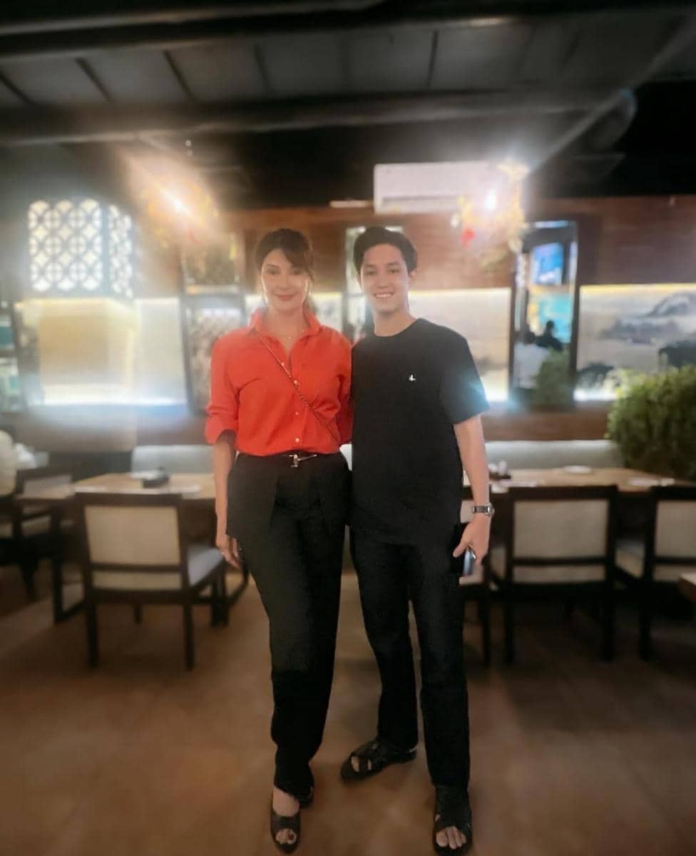 Gaya kompak Tamara Bleszynski dan anak-anak