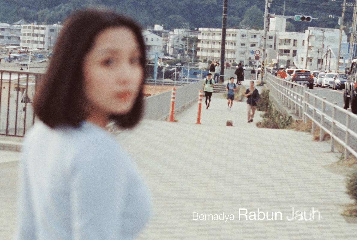 Lirik Lagu Rabun Jauh, Siapa yang Dicari Bernadya dari Panggung Ya?