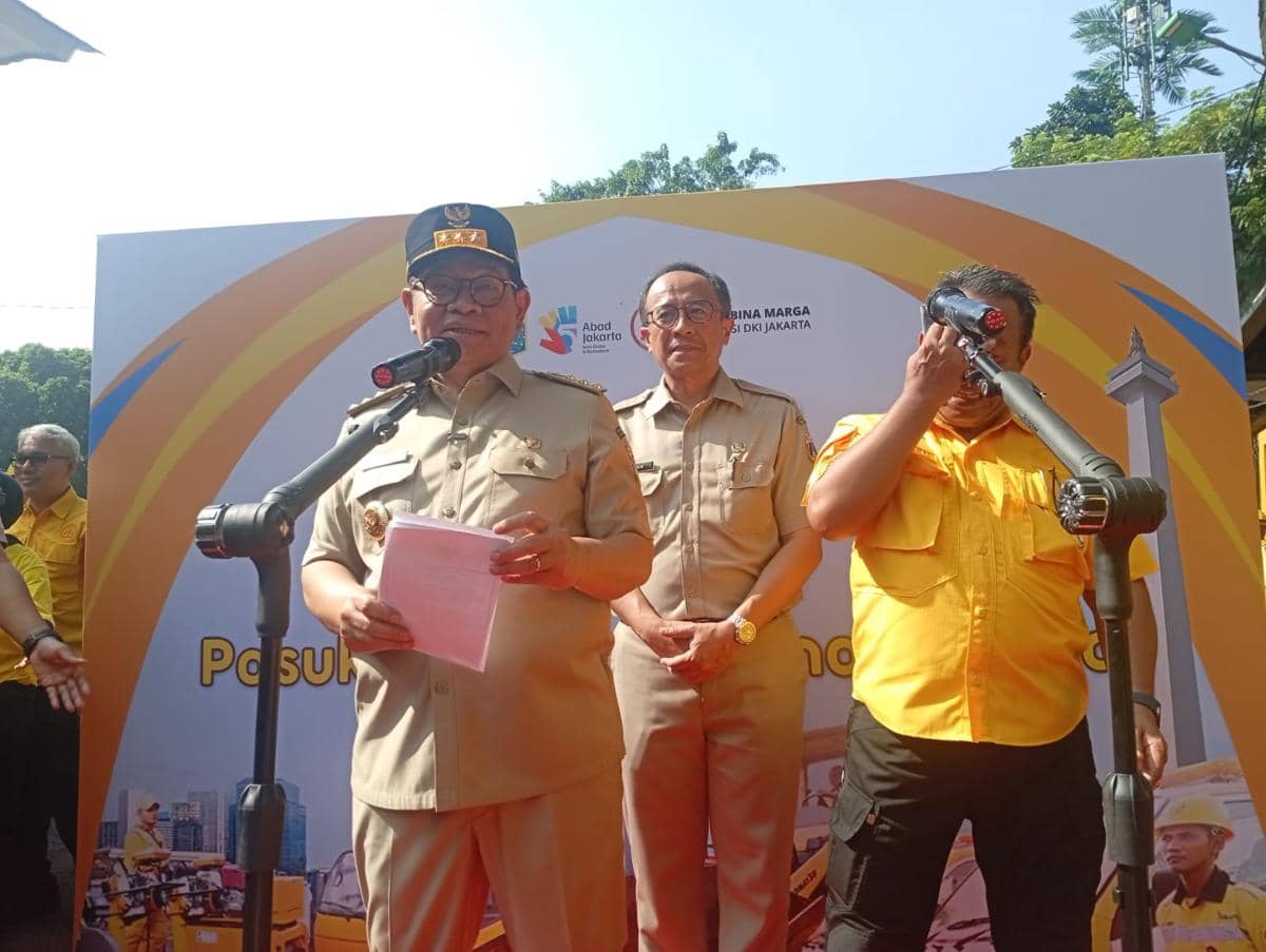 Gubernur DKI Jakarta Pramono Anung dalam acara Halal Bihalal di Dinas Bina Marga DKI Jakarta, Jakarta Timur, Selasa (14/4/2026).