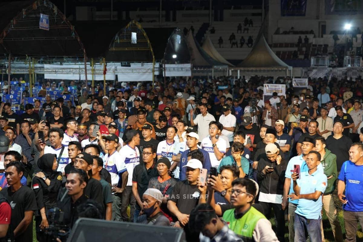 Ribuan peserta mengikuti Turnamen Domino Nene Mallomo Bupati Cup II 2026, di Stadion Ganggawa, Sidrap, 11-12 April 2026. (Dok. Humas Pemkab Sidrap)