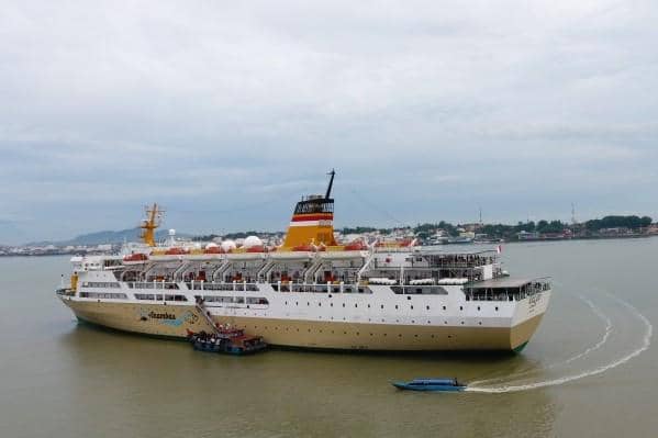 Potret kapal motor untuk layanan penumpang jarak jauh