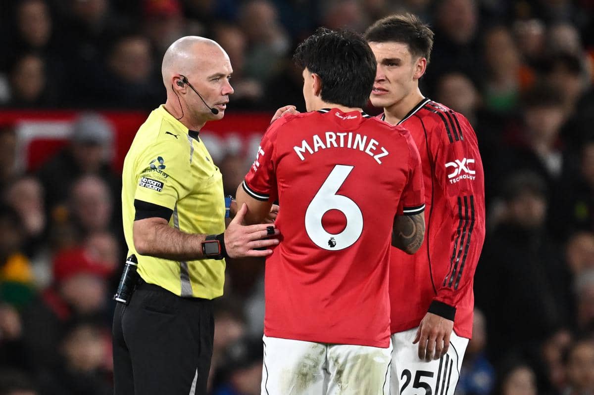 Carrick Amuk Wasit Gegara Kartu Merah Martinez