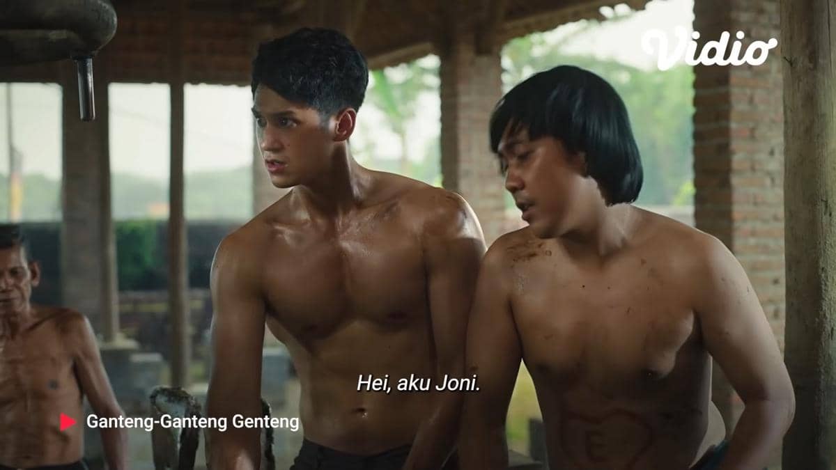 Cuplikan adegan di trailer serial Ganteng Ganteng Genteng