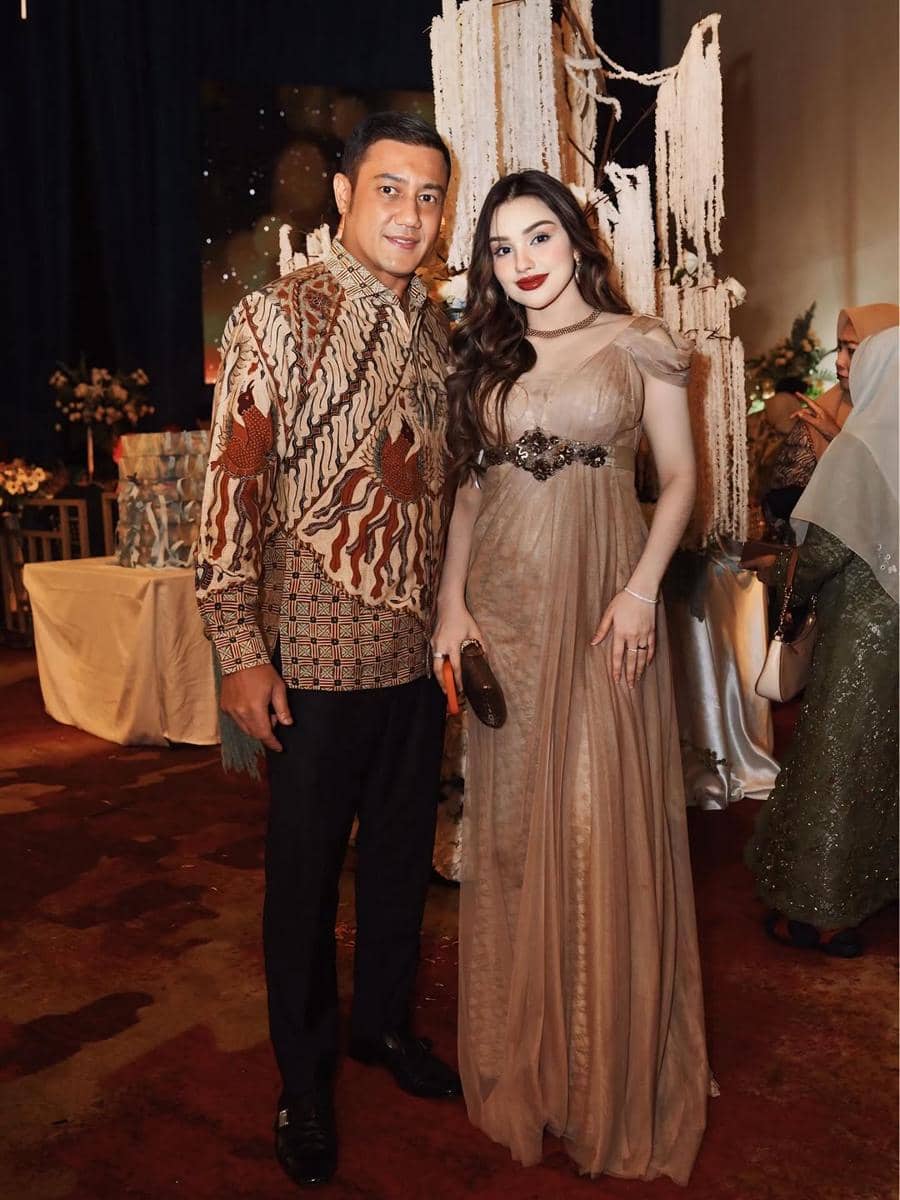 ootd couple Teuku Rafly Pasya dan Nourah Sheivirah