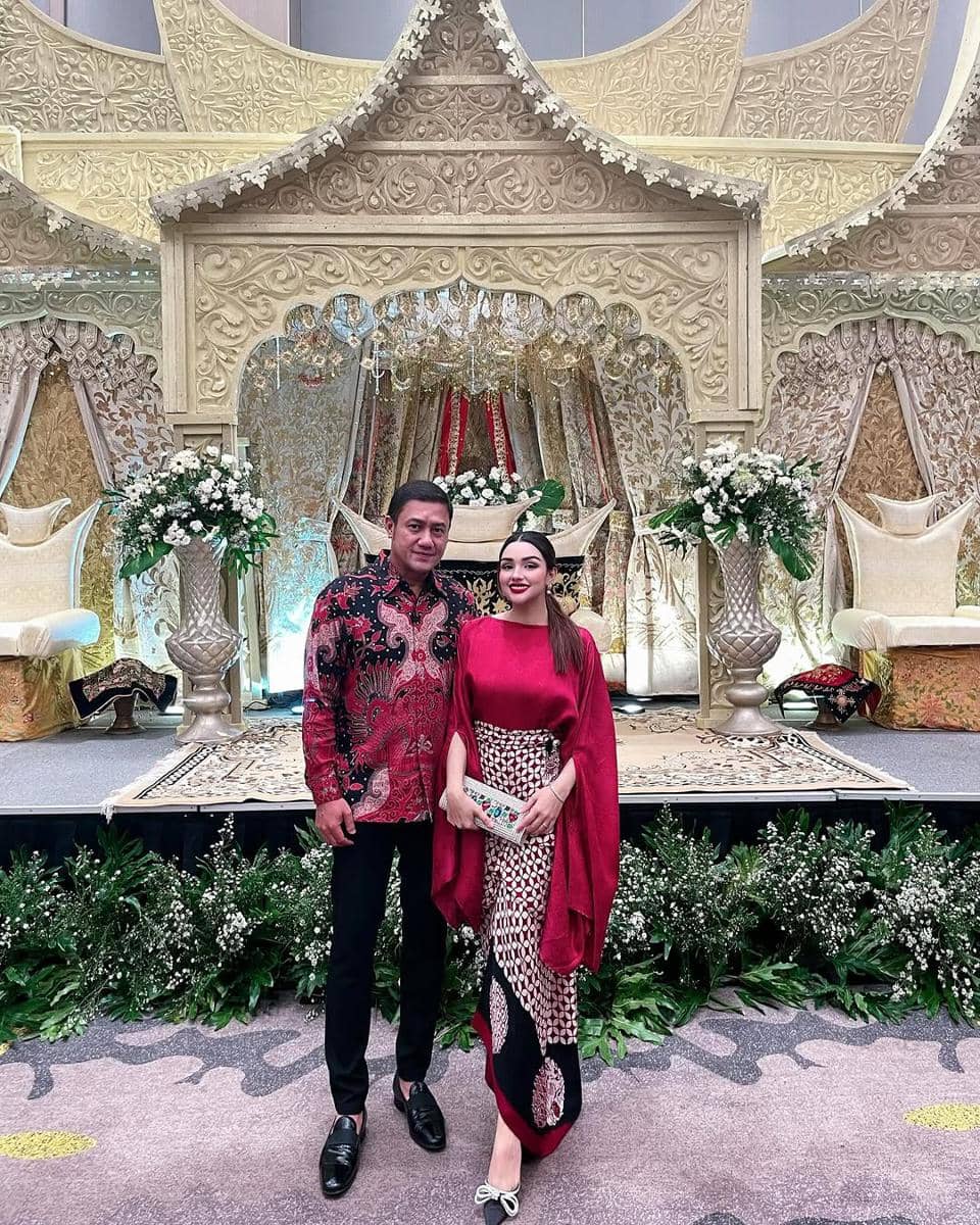 ootd couple Teuku Rafly Pasya dan Nourah Sheivirah
