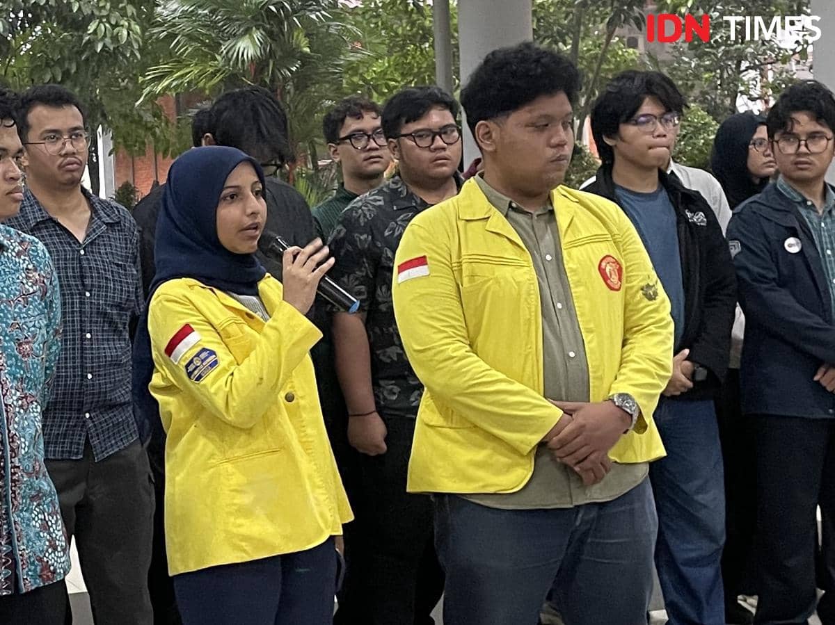 Konferensi Pers Aliansi BEM se-UI, di Pusgiwa UI, Selasa (14/4/2026). (IDN Times/Yovita Arnelia)