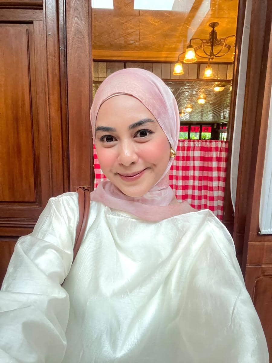 ide makeup kondangan simpel ala selebgram Dianty Annisa