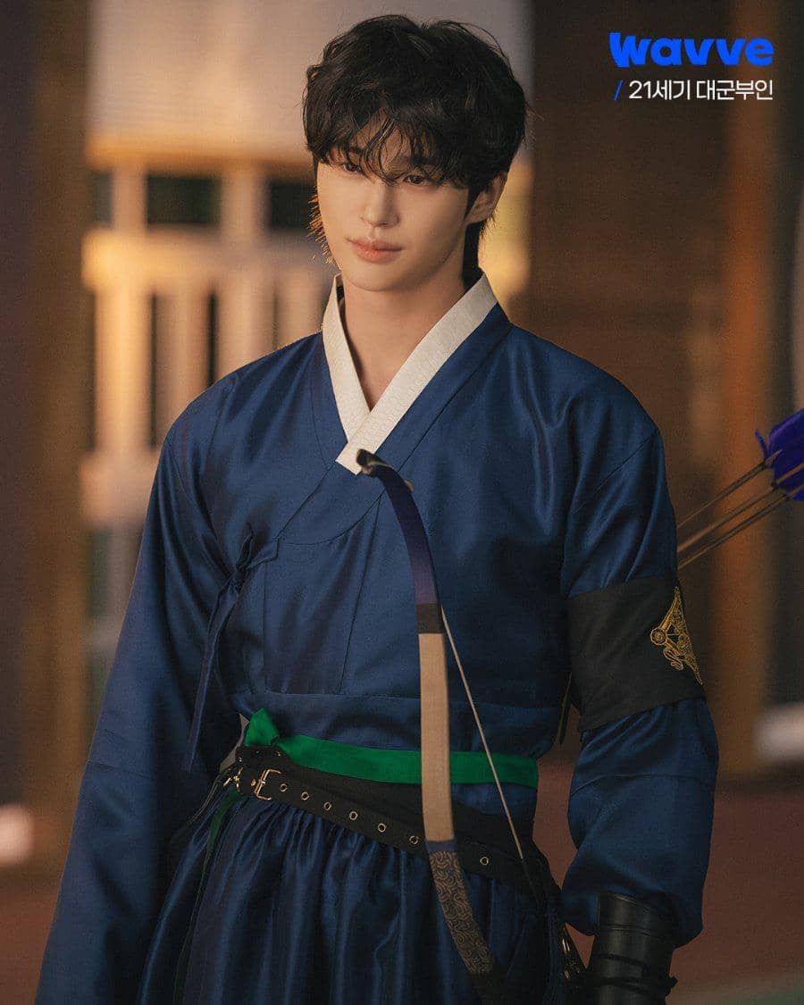 Still cut Perfect Crown