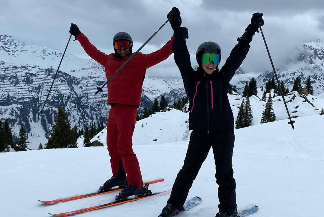8 Potret Alia Bhatt Liburan di Swiss, Main Ski Bareng Ranbir Kapoor