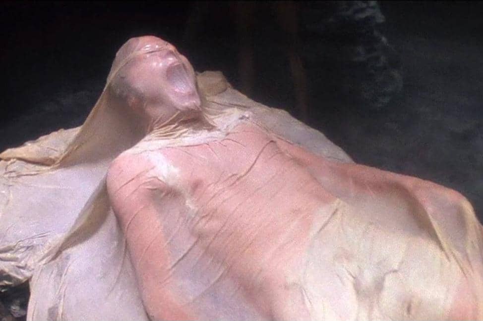 adegan dalam film Fire in the Sky 