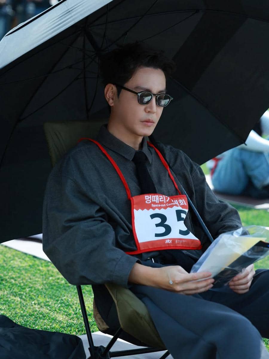 potret aktor Choi Won Young ikut lomba melamun