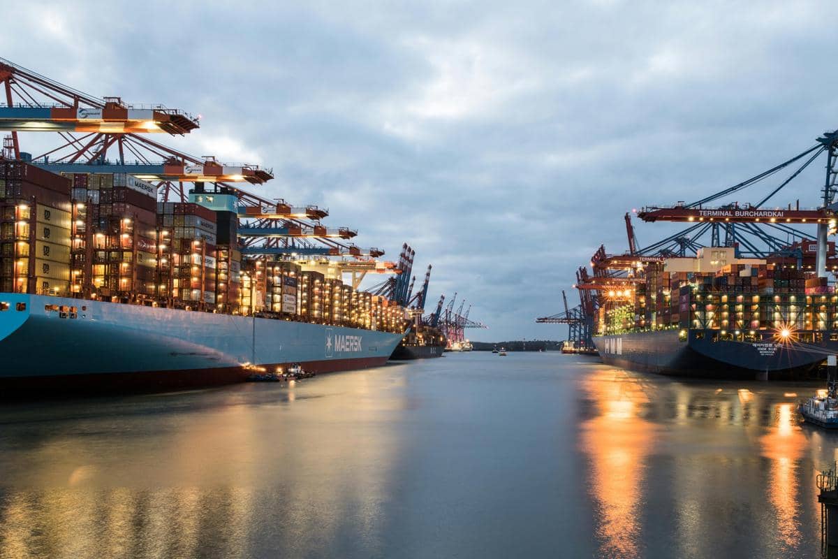 ilustrasi kapal kargo (pexels.com/Wolfgang Weiser)