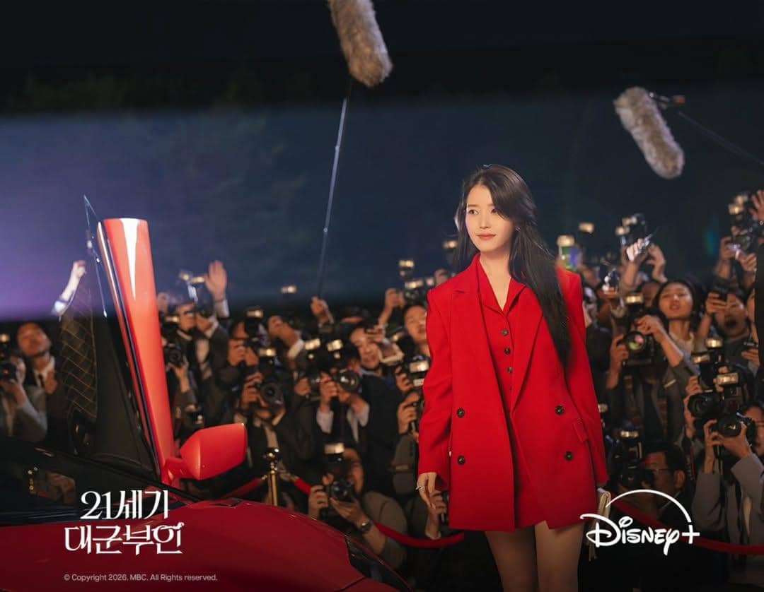 Seong Hui Ju (IU) dalam drakor Perfect Crown 