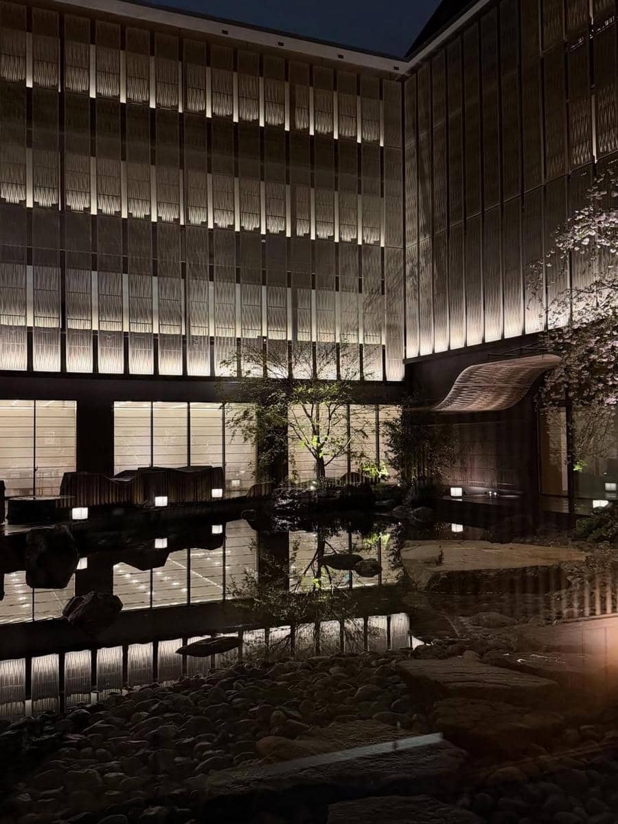 Raline Shah mengunjungi hotel Capella di Kyoto