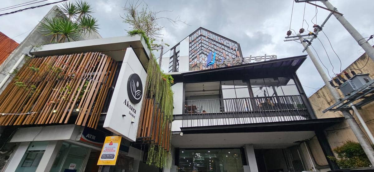 Bukan Toko Buku Biasa, Jendelabook Jadi Oase Literasi dan Self Improvement