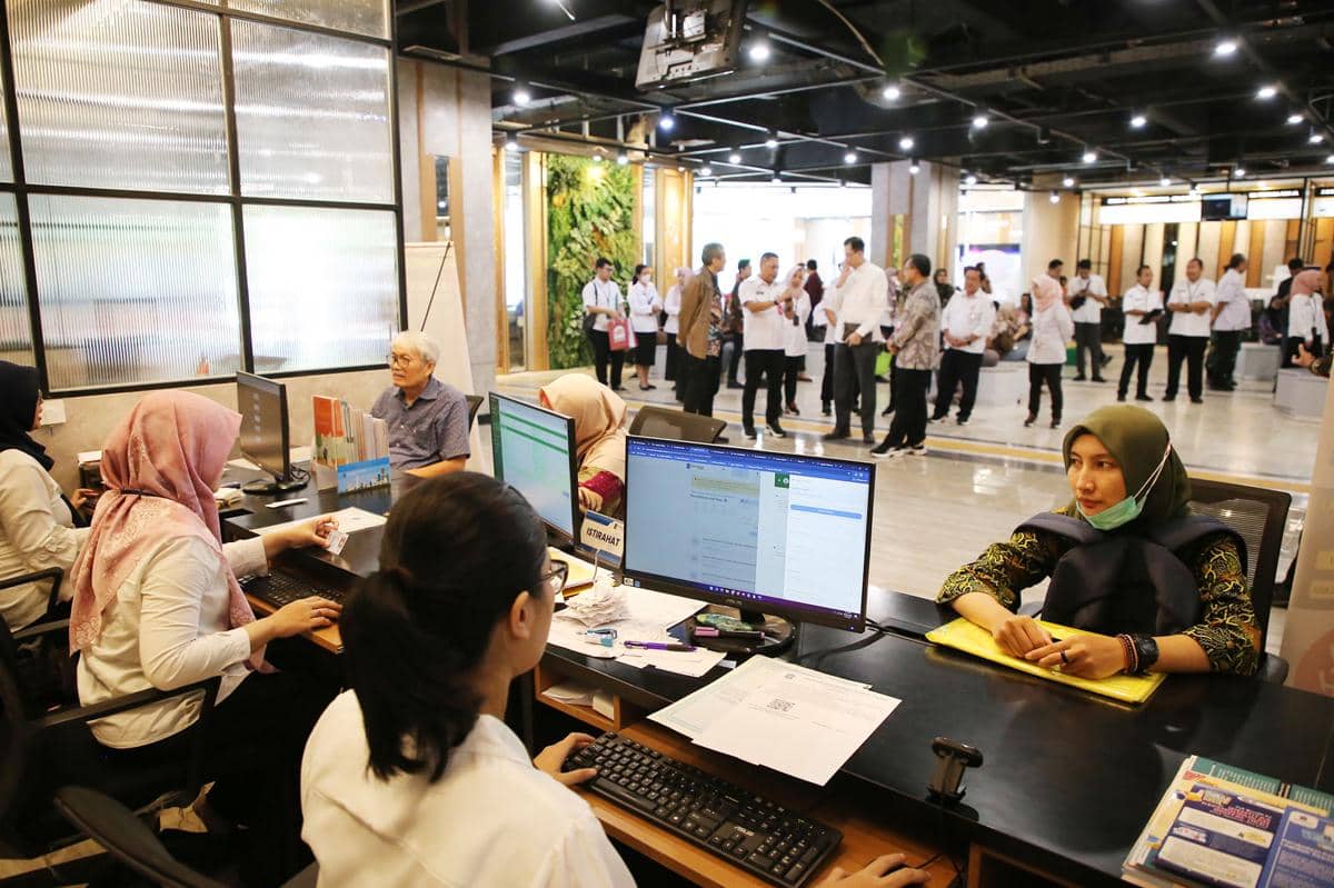 3.042 Eks Suami di Surabaya Bayar Nafkah Rp12,4 M demi Aktifkan NIK