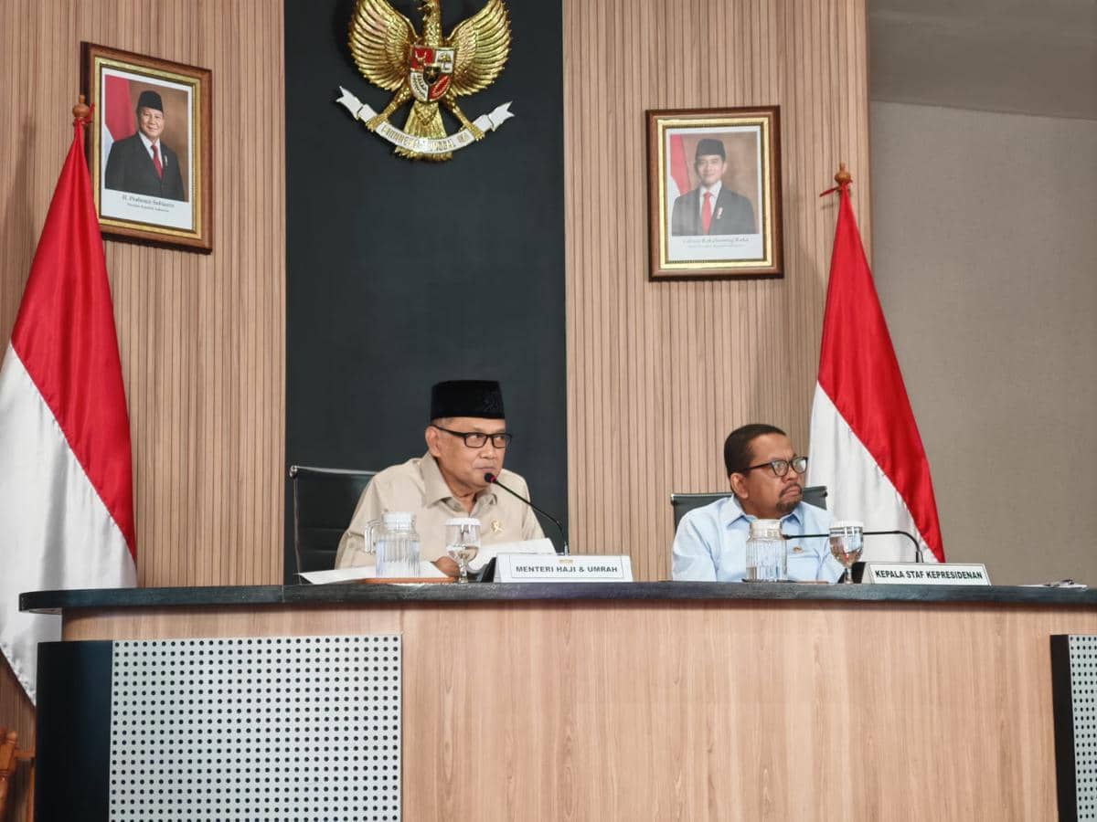 Menteri Haji dan Umrah, Irfan Yusuf (pakai peci).