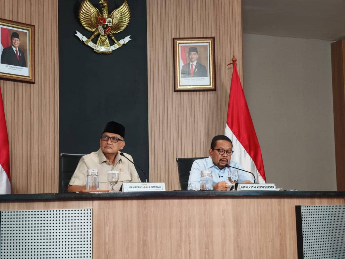 Menteri Haji dan Umrah, Irfan Yusuf (pakai peci).