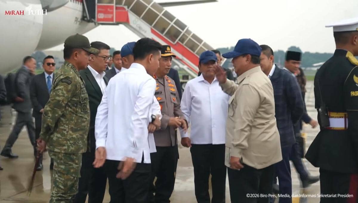 Hujan Sambut Prabowo di Tanah Air Usai Kunjungan Rusia dan Prancis