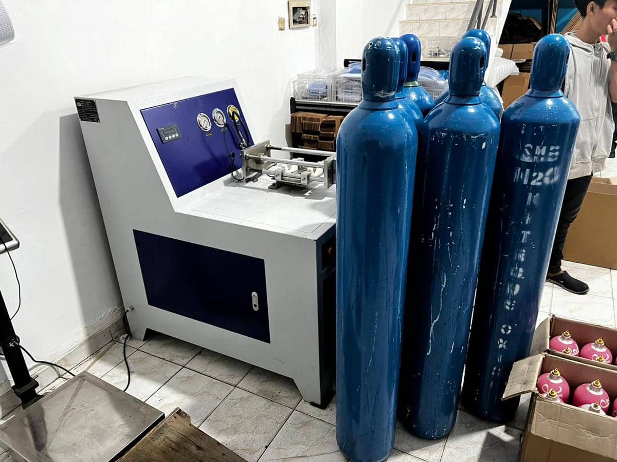 Bareskrim Polri membongkar jaringan produksi dan peredaran gas Nitrous Oxide (N2O) ilegal bermerek Whip Pink (Dok. Bareskrim)