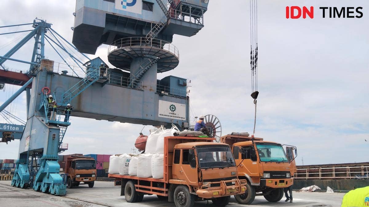 Pusri Impor Pupuk NPK dari Vietnam via PTP Nonpetikemas Palembang