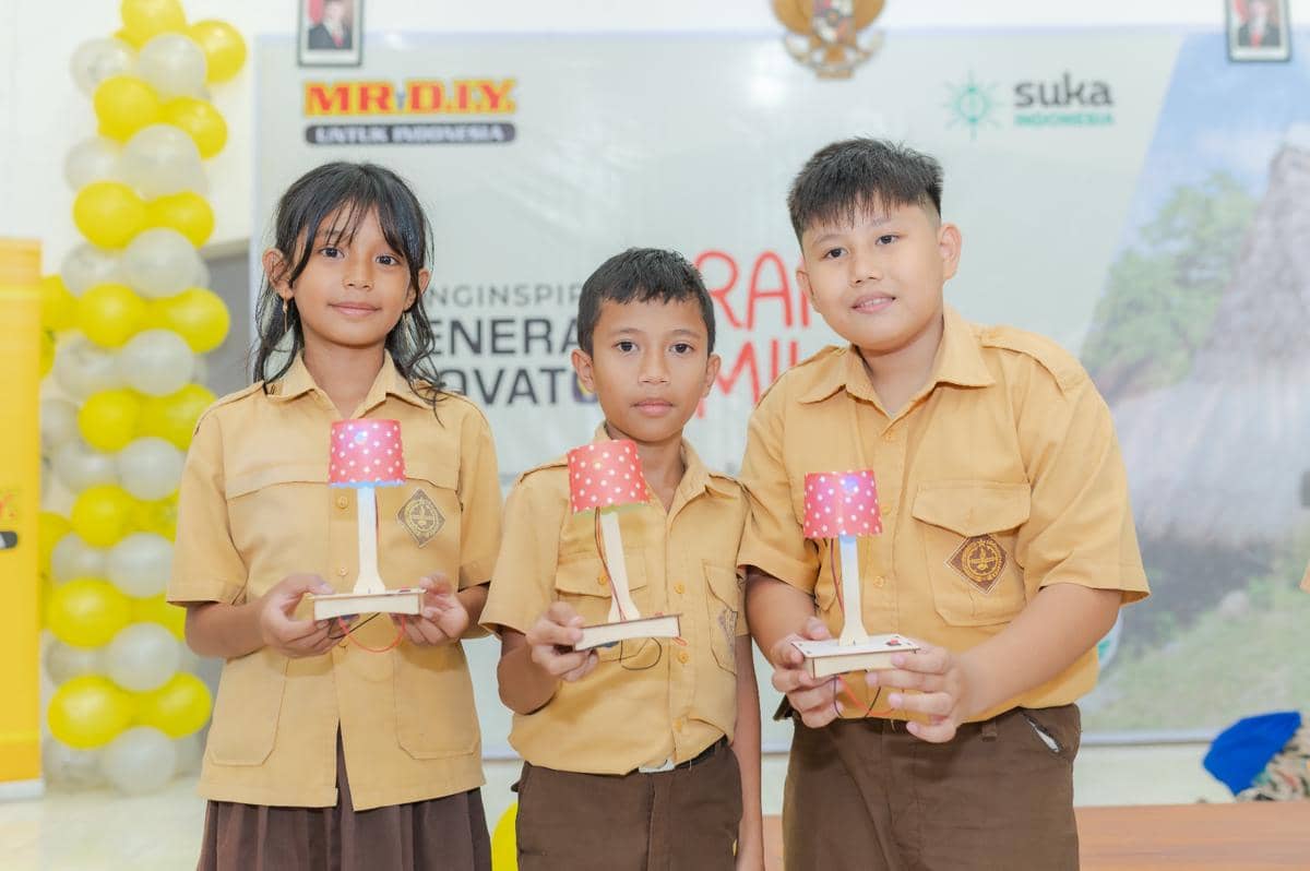 Foto 6 Sumba Timur - MR. D.I.Y. Menginspirasi Generasi Inovator.jpg