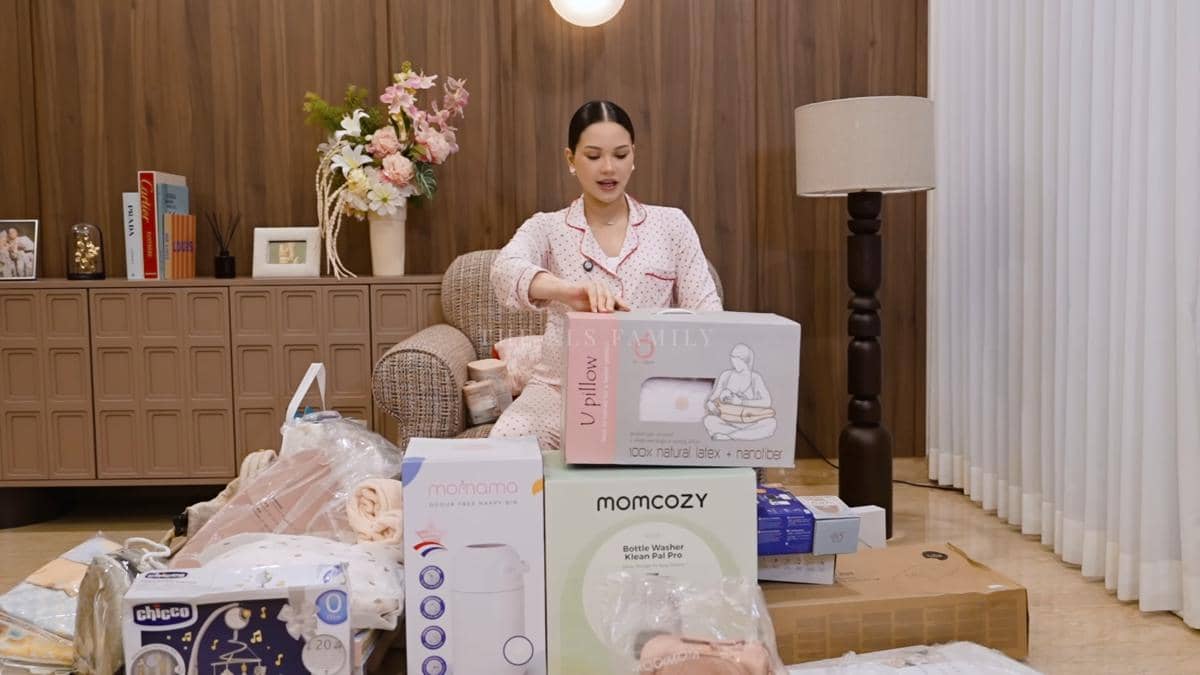 Detail perlengkapan bayi Alyssa Daguise