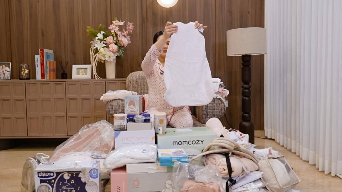 Detail perlengkapan bayi Alyssa Daguise