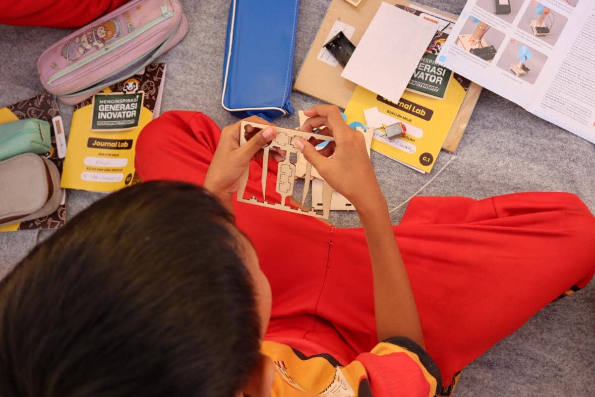 Menginspirasi Generasi Inovator: Program Pembelajaran Berbasis STEM